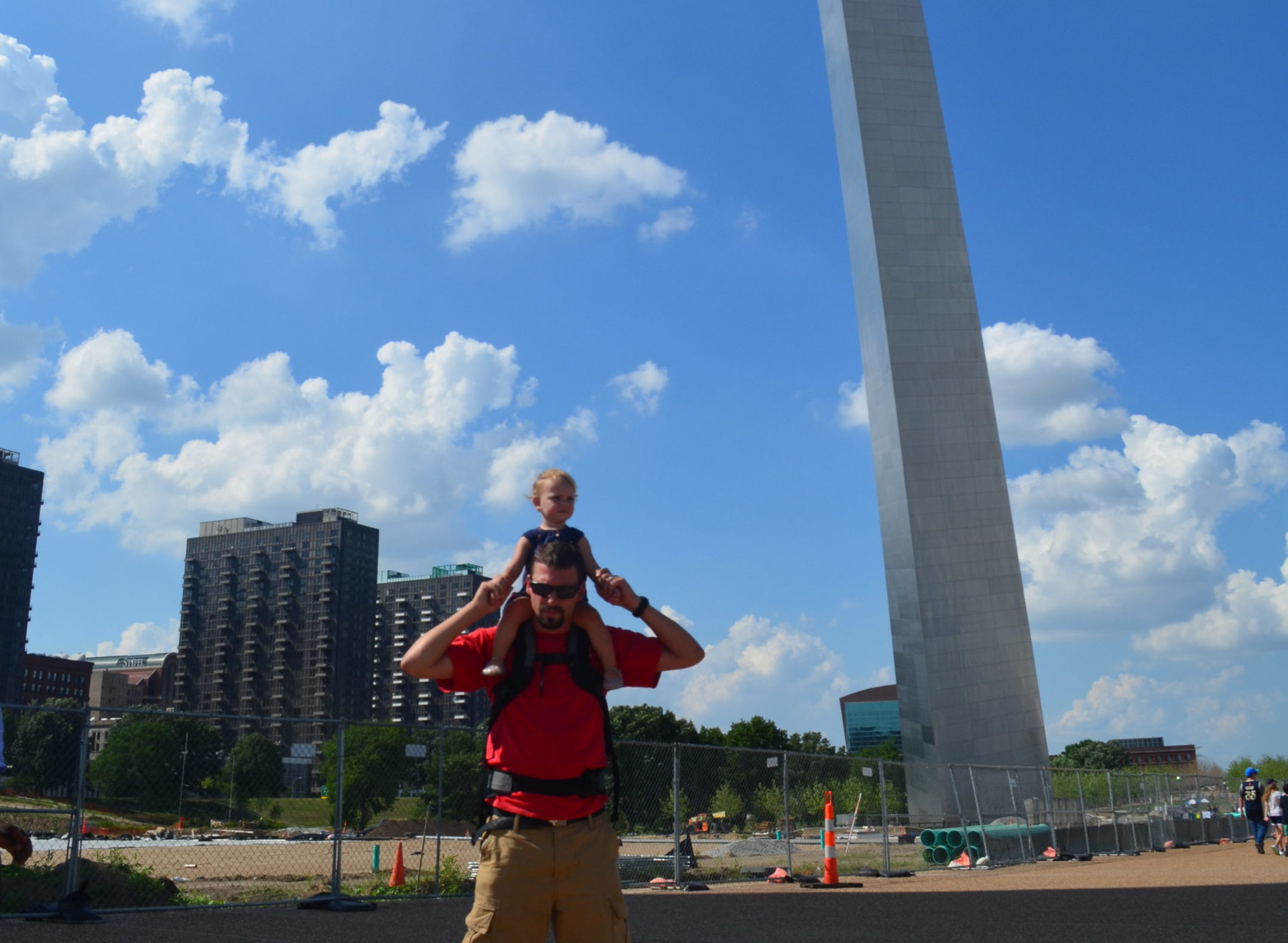 Joel and Miss C at the Jefferson Expansion Memorial.