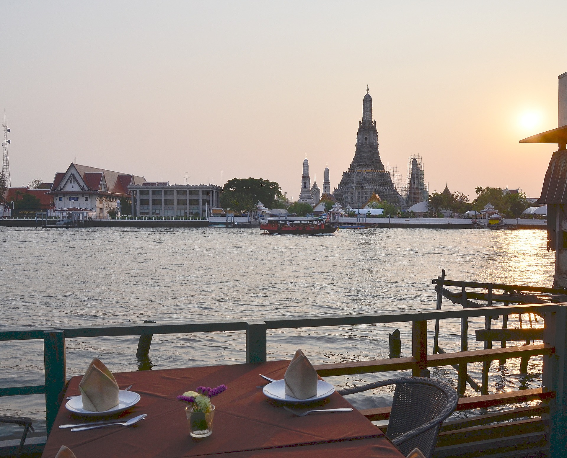 Sunset at Wat Arun